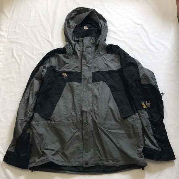 mountain hardwear snowboard jacket